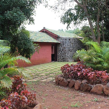 Cherilyn Monta Resort - Ratnagiri Vatul Buitenkant foto