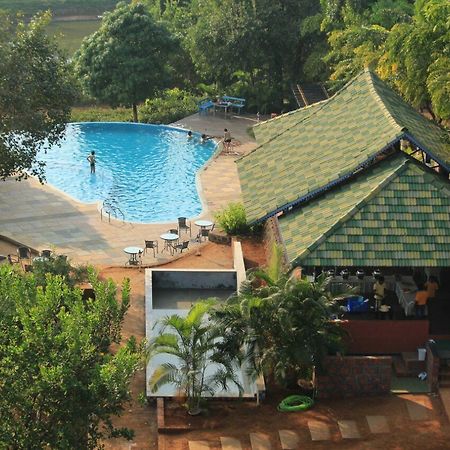 Cherilyn Monta Resort - Ratnagiri Vatul Buitenkant foto