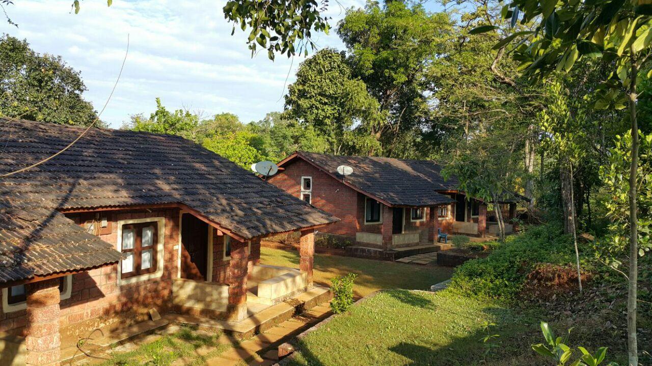 Cherilyn Monta Resort - Ratnagiri Vatul Buitenkant foto