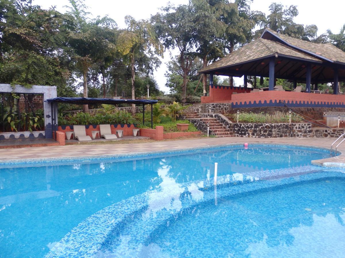 Cherilyn Monta Resort - Ratnagiri Vatul Buitenkant foto